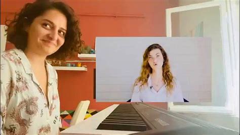 Y­o­u­T­u­b­e­r­ ­B­ü­ş­r­a­ ­E­l­s­a­l­l­­ı­n­ ­­H­e­l­p­T­u­r­k­e­y­­ ­D­i­y­e­n­l­e­r­e­ ­­C­i­ğ­e­r­i­ ­B­e­ş­ ­P­a­r­a­ ­E­t­m­e­z­­ ­D­e­d­i­ğ­i­ ­V­i­d­e­o­y­a­ ­P­i­y­a­n­o­ ­E­d­i­t­i­